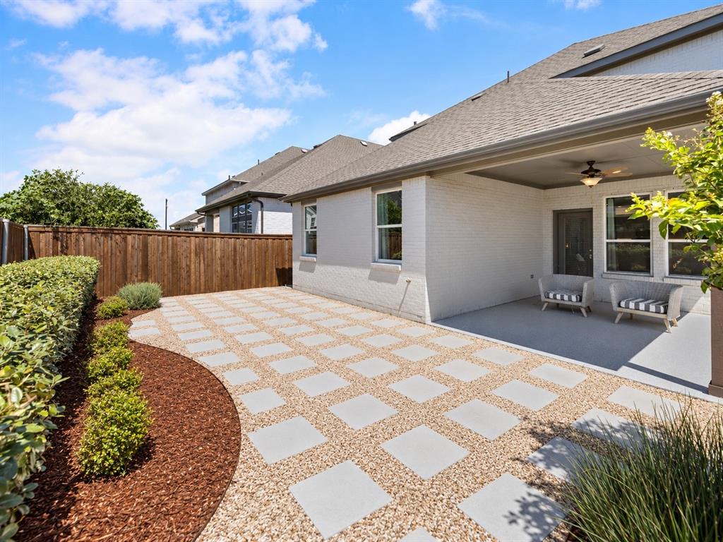 1456 Kit King Drive