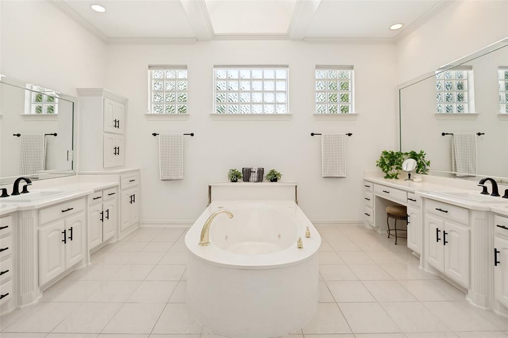 Boundbrook Oaks Estates - Residential