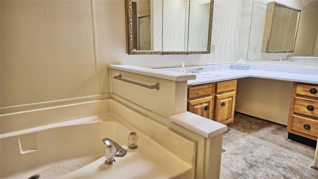 J B Miller Surv Abs #461 - Land