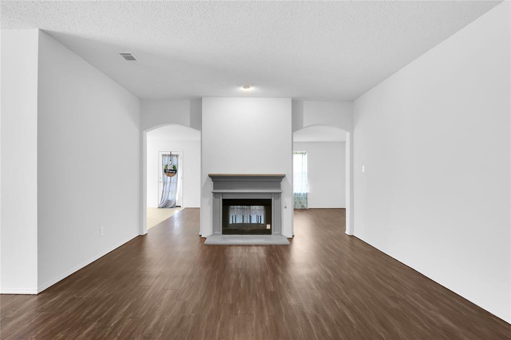 8300 Southern Prairie Drive