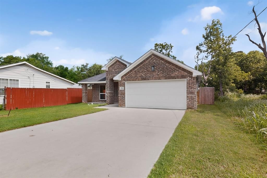 Photo of 3912 Oneal Street, Greenville, TX 75401 (MLS # 21299525)