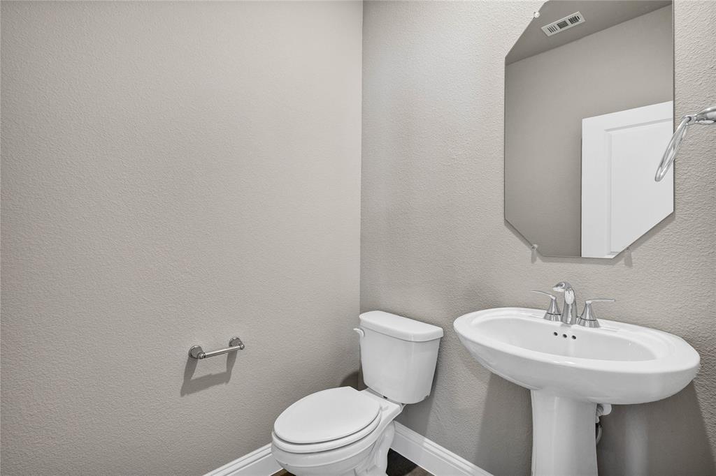 Simpsons Crossing - Residential Lease