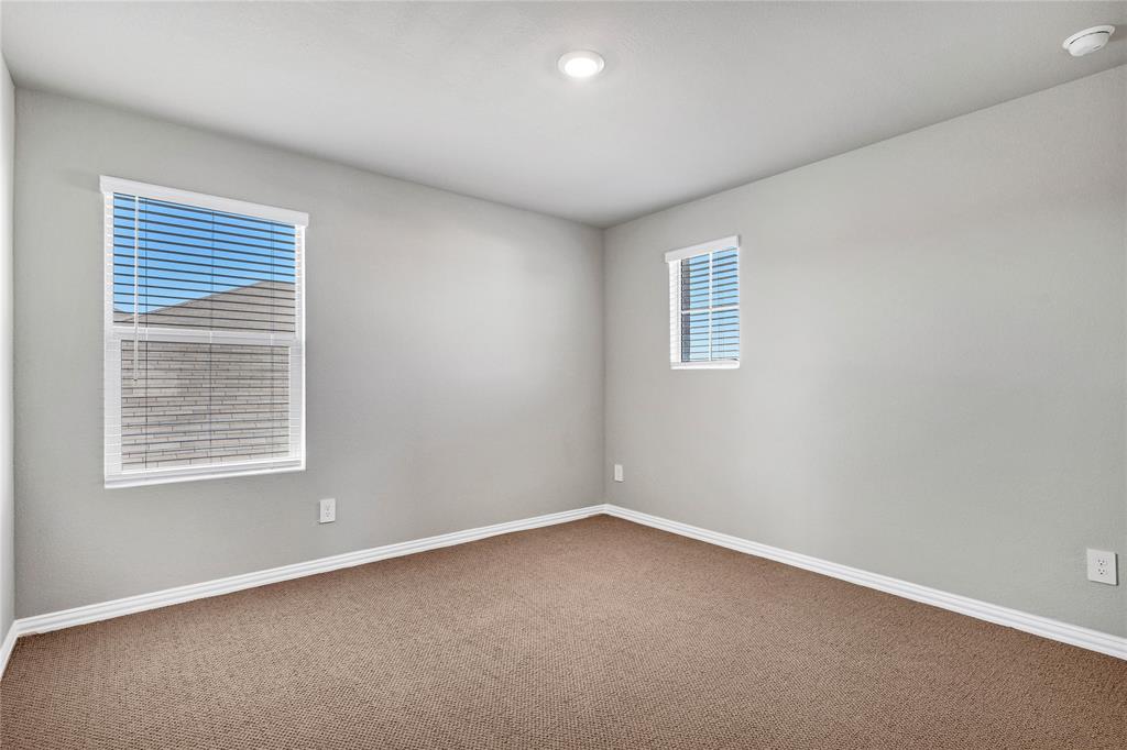 Simpsons Crossing - Residential Lease