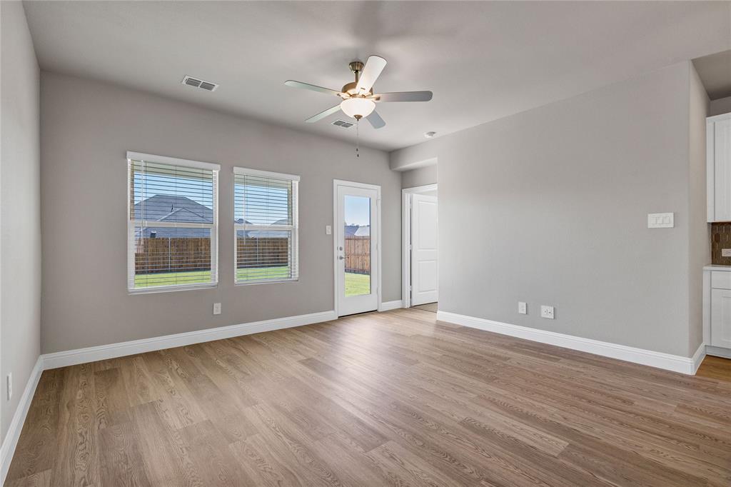 Simpsons Crossing - Residential Lease