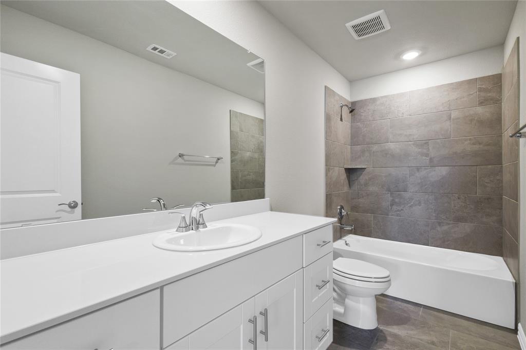 Simpsons Crossing - Residential Lease