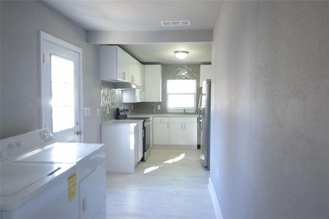 Tiny photo for 1606 Davis Boulevard, Garland, TX 75042 (MLS # 21201363)