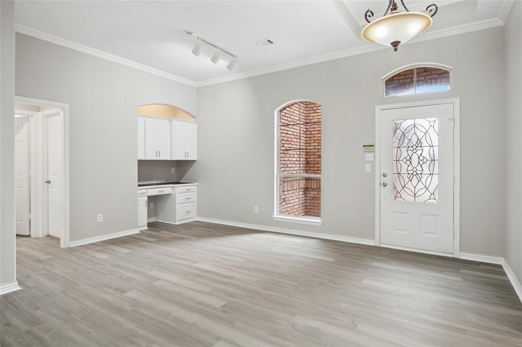 3216 Village Oak Drive