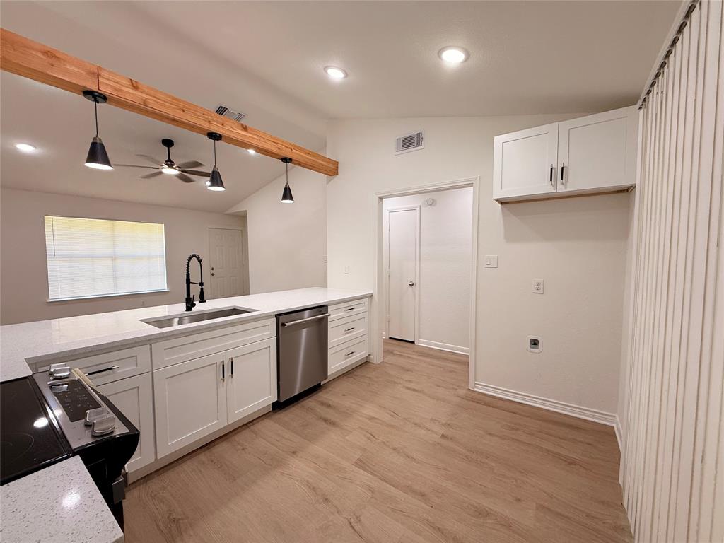 5523 Safari Trail