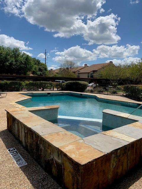 University Crossroads Ph 01 & 02 - Residential Lease