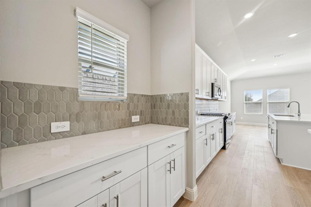 Lakehaven - Residential