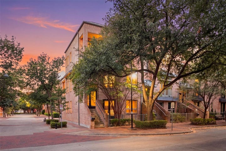 Photo 1 of 40 — 5012 Morris Avenue, Addison, TX 75001