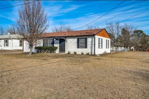 Photo of 6007 Colorado Street, Greenville, TX 75402 (MLS # 21138590)