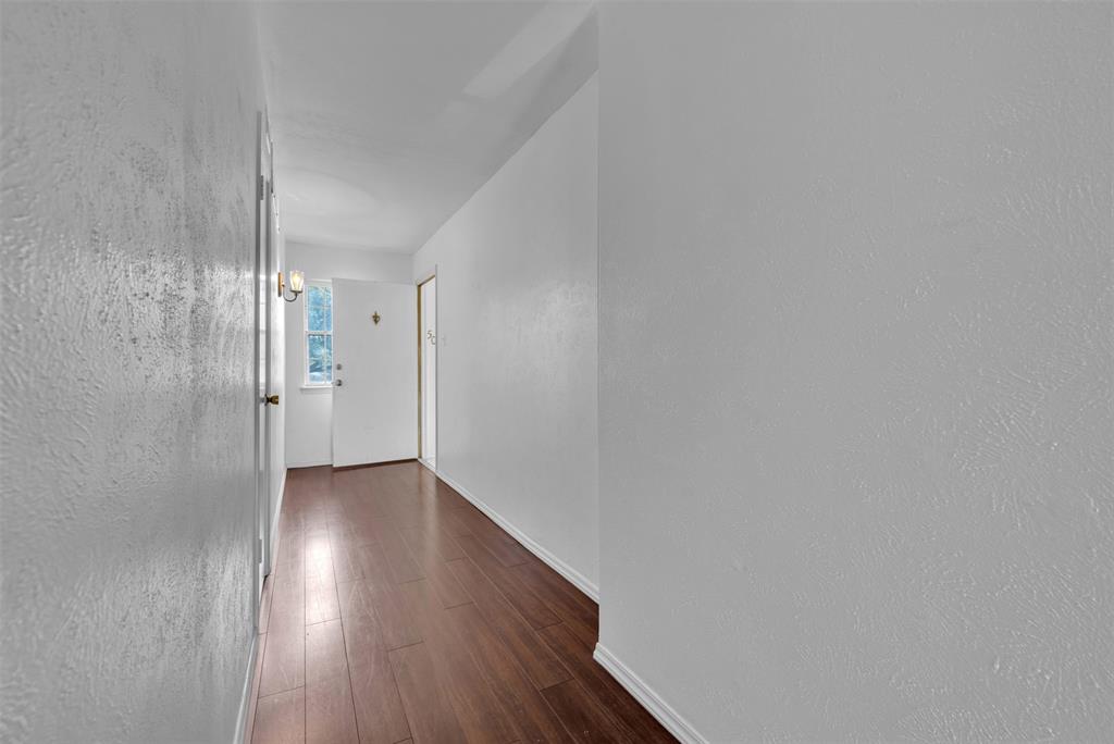 4016 Ridglea Country Club Drive