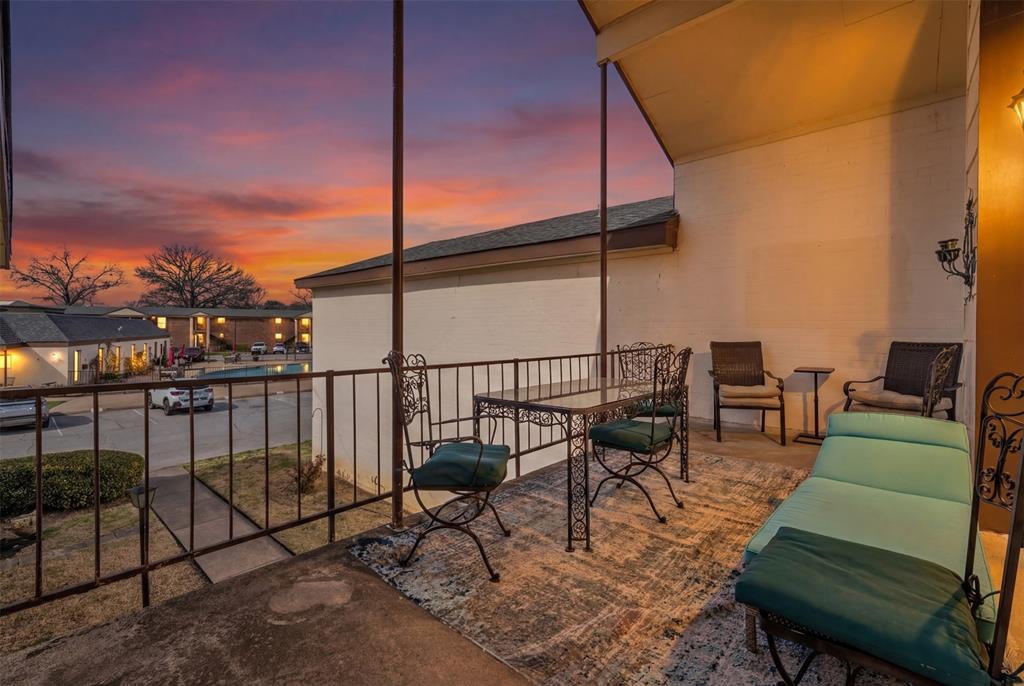 Ridglea Estate Condo - Residential