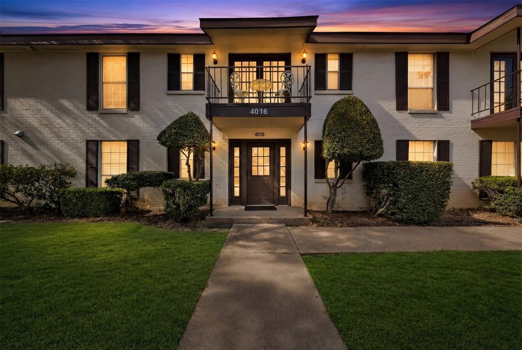 4016 Ridglea Country Club Drive