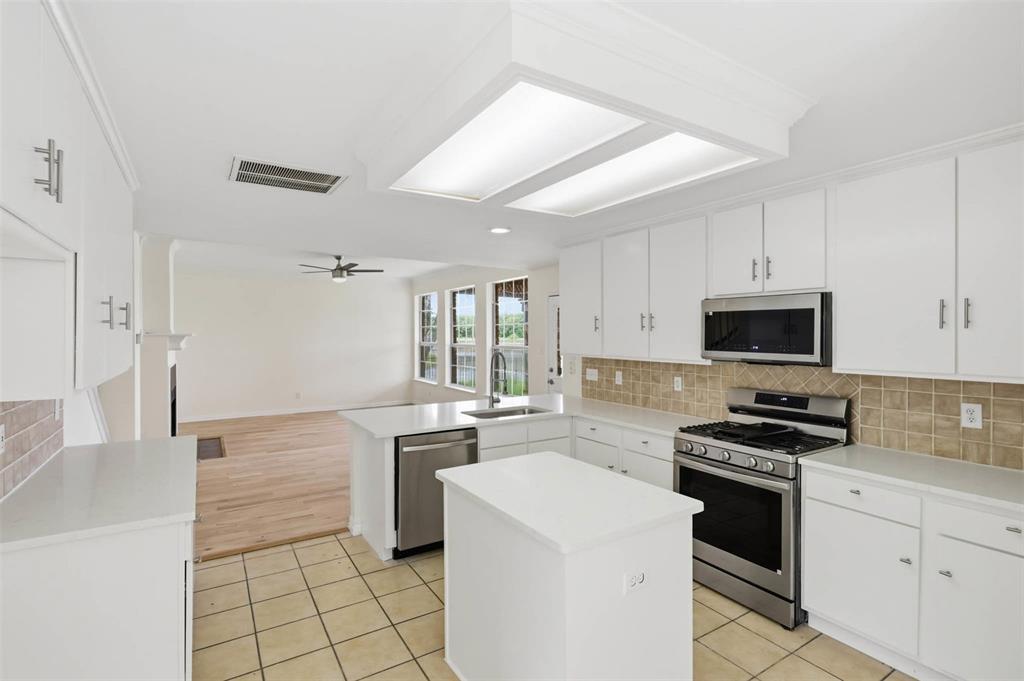 1282 Bradford Drive