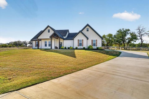 Tiny photo for 332 Jonny Boy Way, Springtown, TX 76082 (MLS # 21396133)