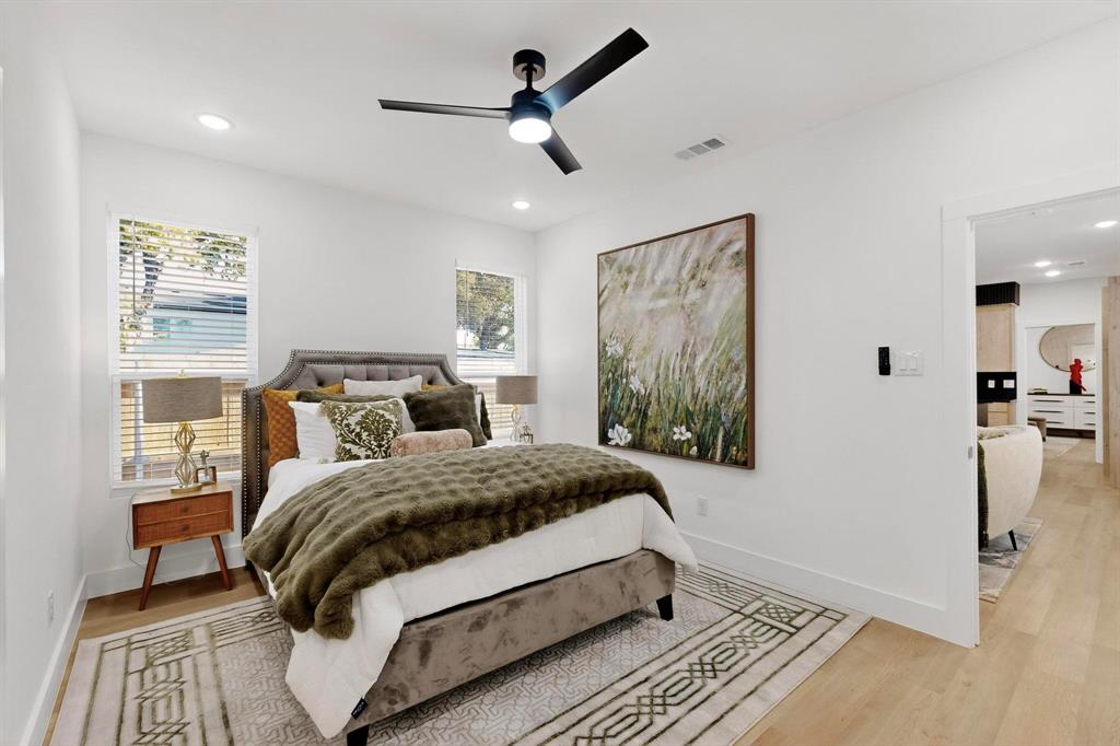 Lincoln Manor - Residential