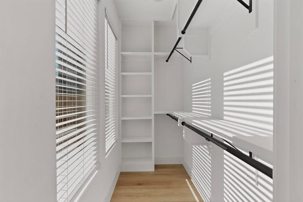 Lincoln Manor - Residential