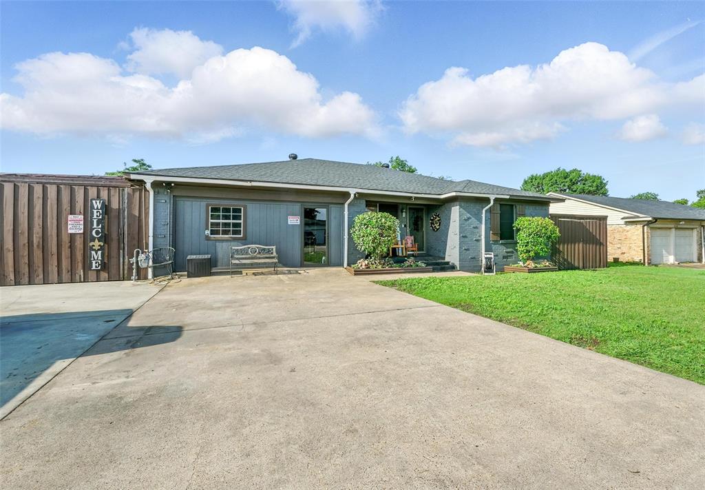 210 Emporia Lane
