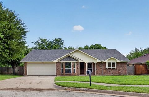 1606 Rosemary Drive Arlington TX 76014