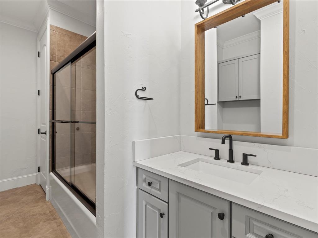 Villa De Leon Condo - Residential