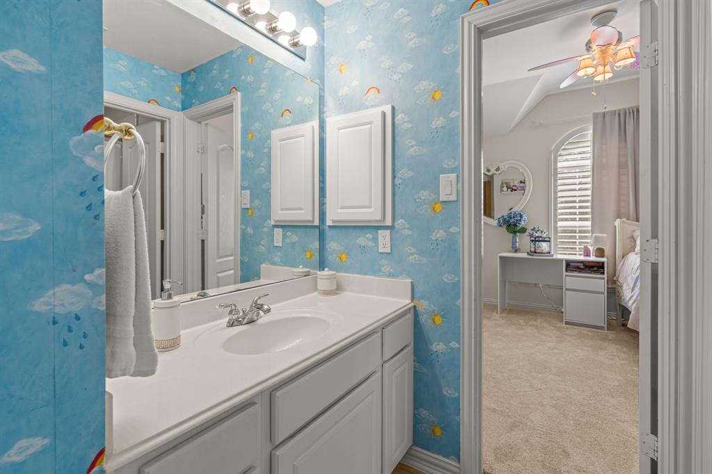 The Lakes On Legacy Drive Ph IV - Residential