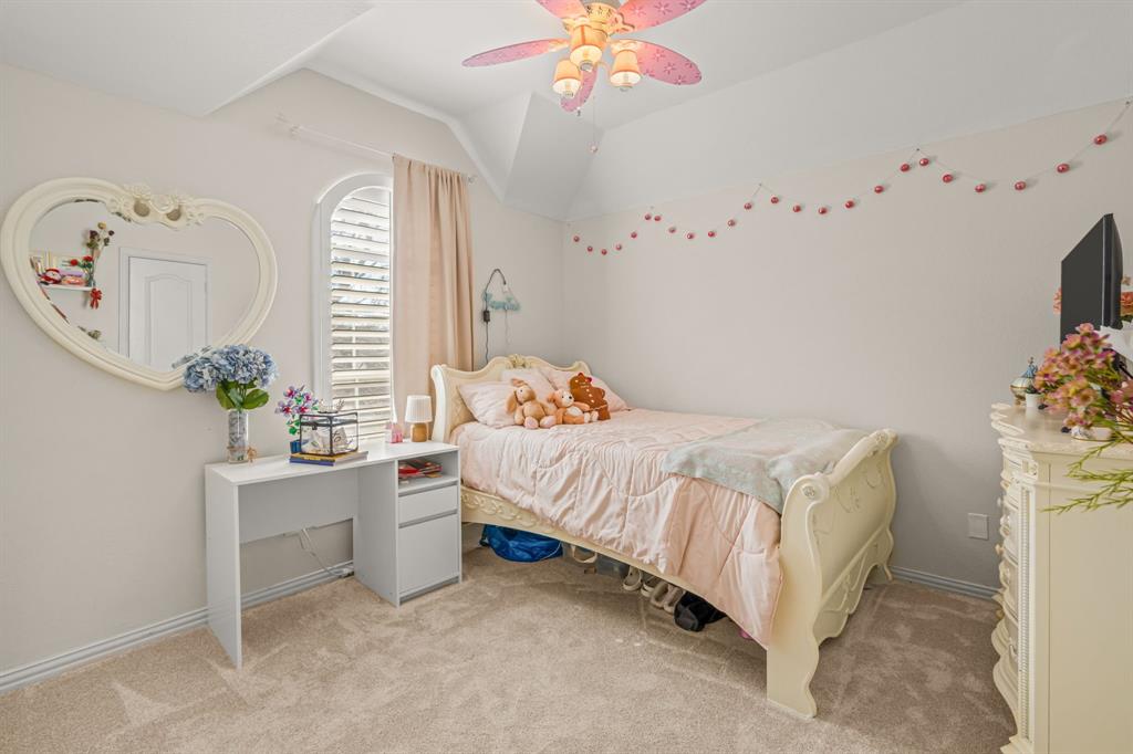 The Lakes On Legacy Drive Ph IV - Residential