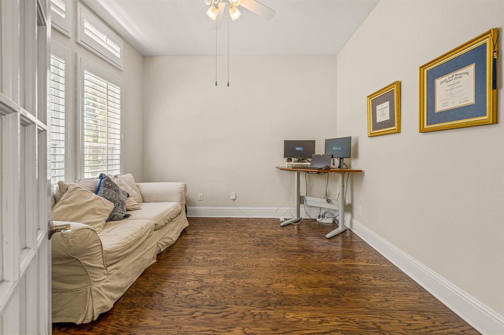 The Lakes On Legacy Drive Ph IV - Residential