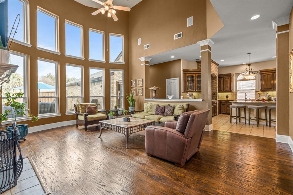 The Lakes On Legacy Drive Ph IV - Residential