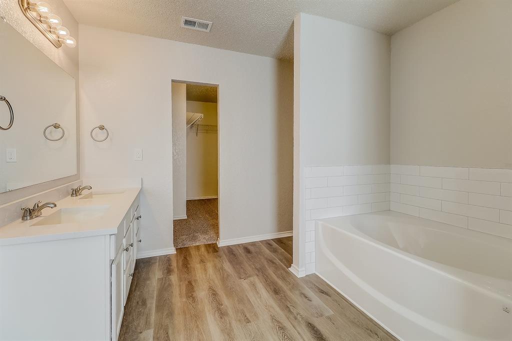 Meadow Ridge Ph 01 - Residential Lease