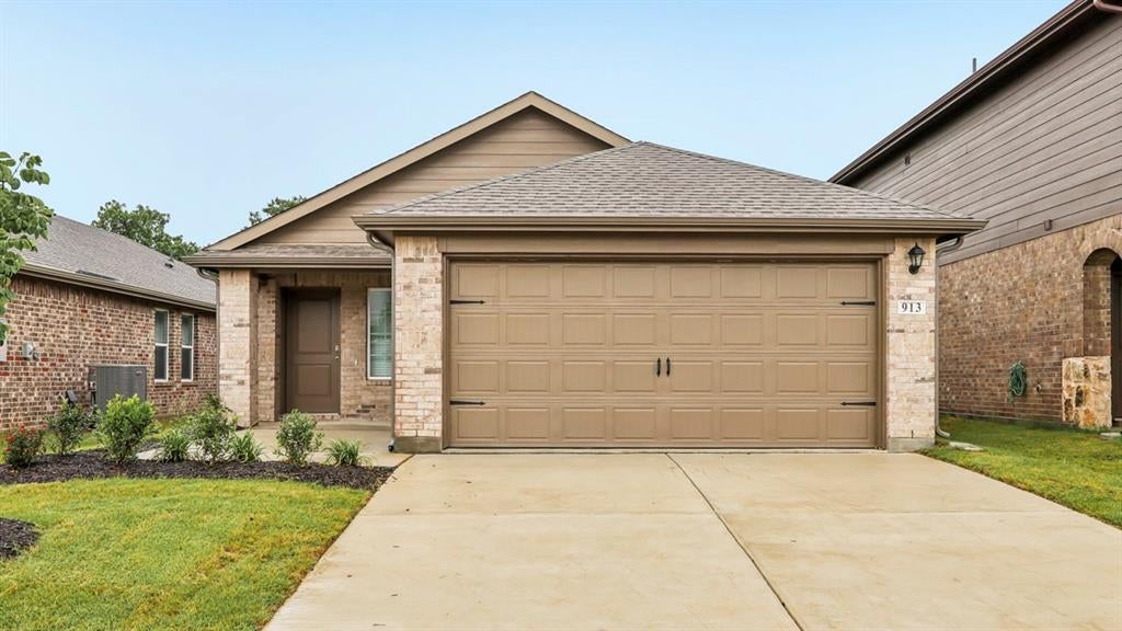 913 Jefferson Way