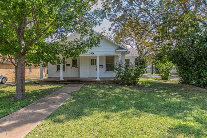Great investment opportunity in the Dean Highland neighborhood of Waco! This duplex offers two units, each with 1–2 bedrooms and 1 full bath. Perfect for those wanting an affordable option to live in one side and rent the other, or for an investor looking for steady rental income.

One unique feature is there is an interior door (currently bolted) that provides the option to connect both sides, making it a great setup for close friends or family who want to be near each other while keeping their own space. With a simple layout and flexible rooms that can serve as a second bedroom, office, or extra living area, this property offers versatility in how it can be used.

Just minutes from downtown, Baylor, and all that Waco has to offer, this is a practical and well-located investment with multiple possibilities.