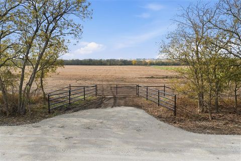 Tract 4, TBD County Road 3204 Abbott TX 76621