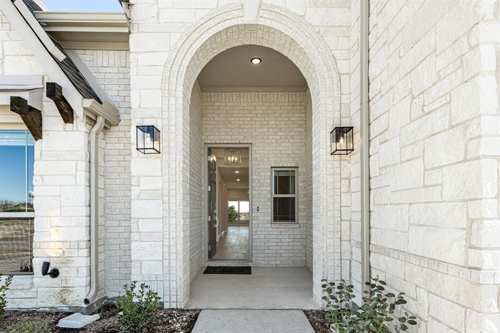 926 S Bluebird Lane