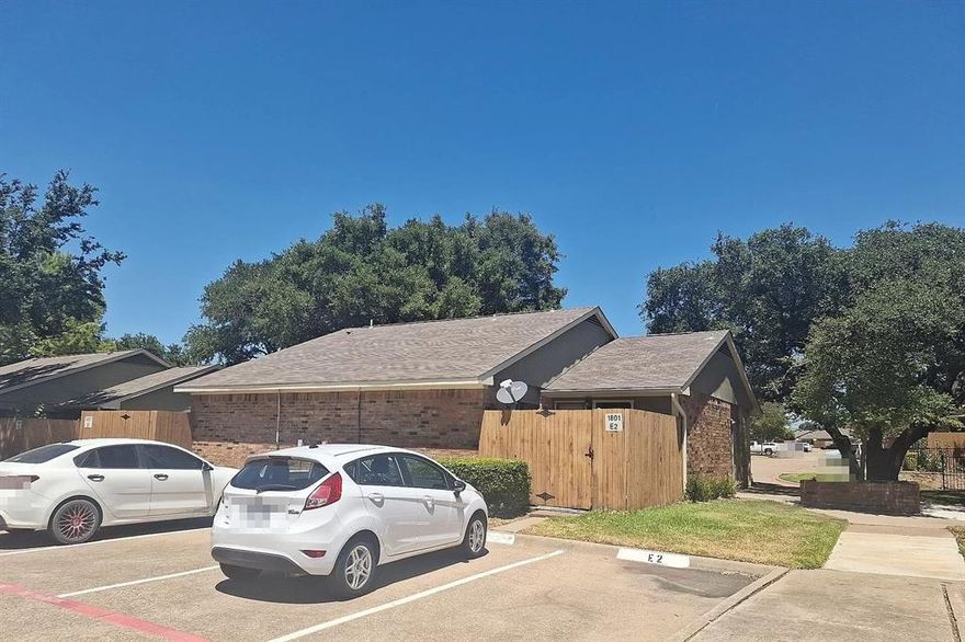 This 1030 square foot condo home has 2 bedrooms and 2.0 bathrooms. This home is located at 1801 W Spring Creek Pkwy APT E2, Plano, TX 75023
Ready To Move In. Two assigned parking spaces directly outside the fence with extra guest parking. 
Credit score above 640 and Gross Income Three Times of the rent. No previous eviction and criminal background copy of driving license with one-month paystubs.