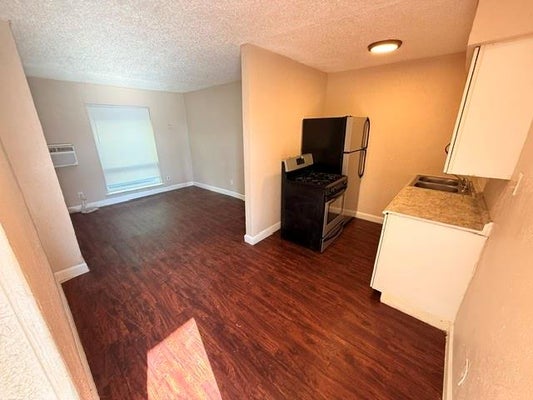 1037 E TUCKER ST APT 102, FORT WORTH, TX 76104 - Image f3d00a0da158711dacca9a372acbf00f/583737182