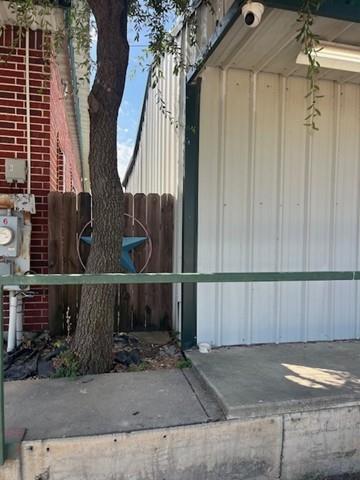 No - Residential Lease