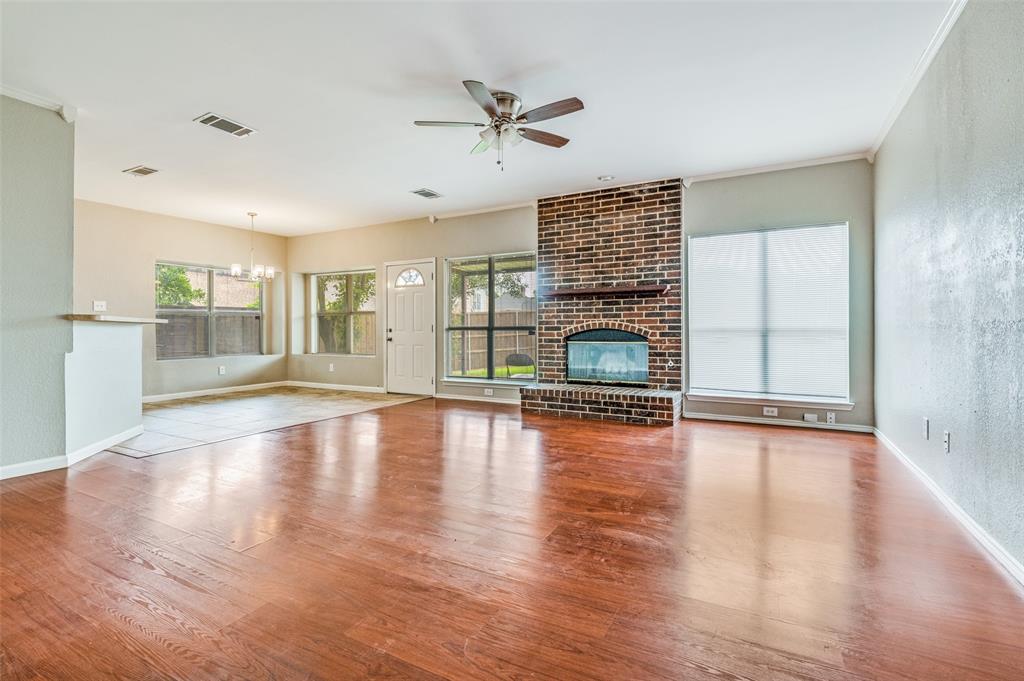 870 raintree Lane