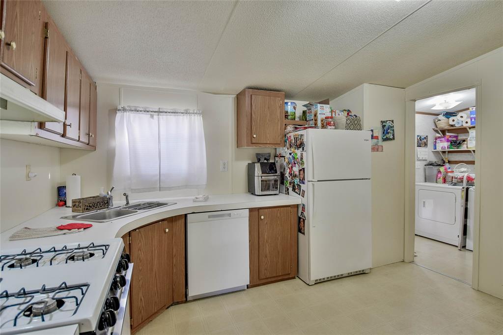 Aiken W J Ne - Residential