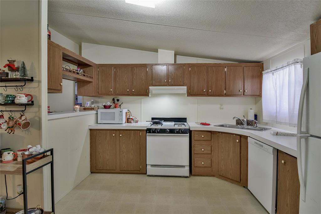 Aiken W J Ne - Residential