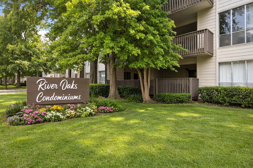 River Oaks Condos - Residential