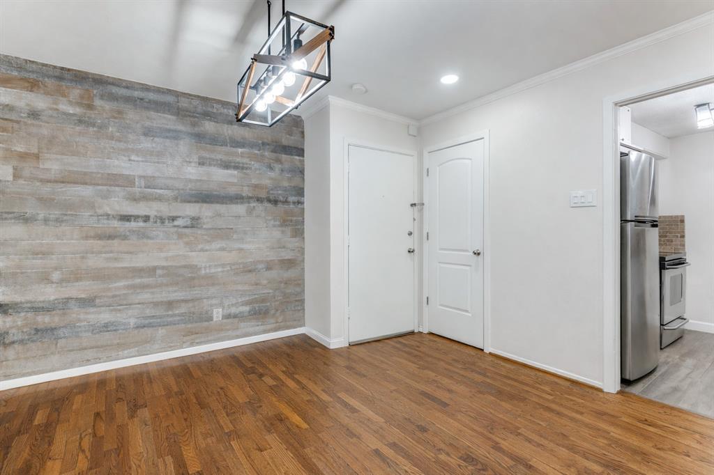 River Oaks Condos - Residential