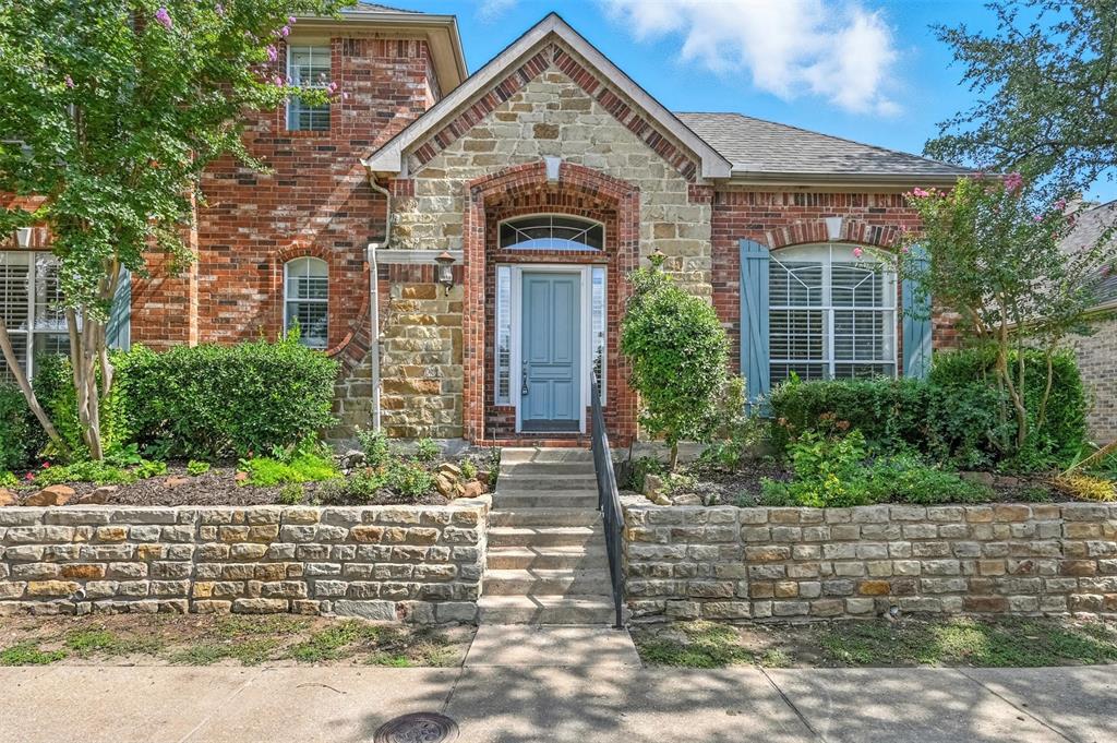 946 Briar Oaks Drive