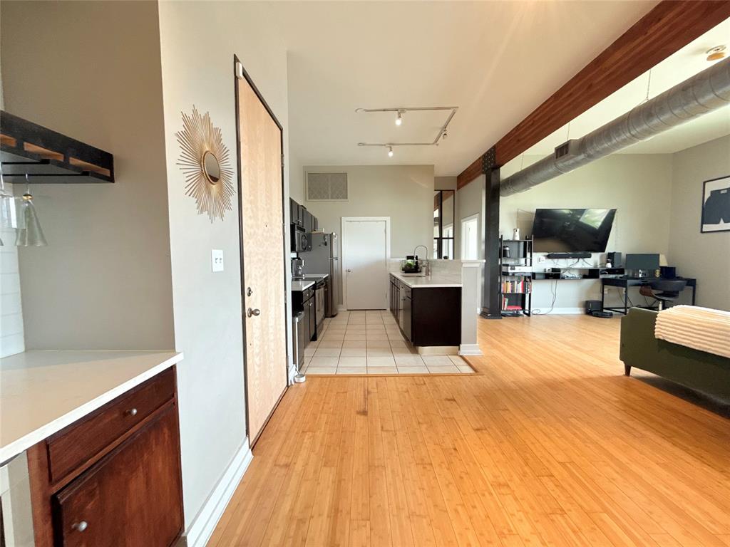 2502 Live Oak Street 309