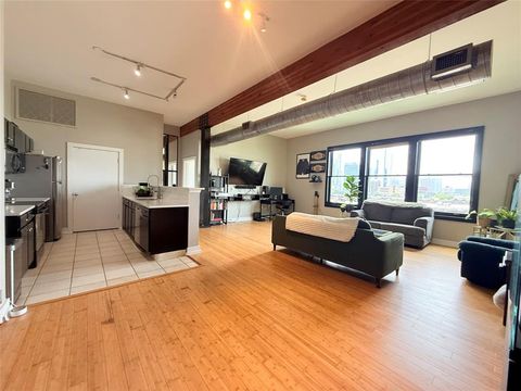 2502 Live Oak Street 309 Dallas TX 75204