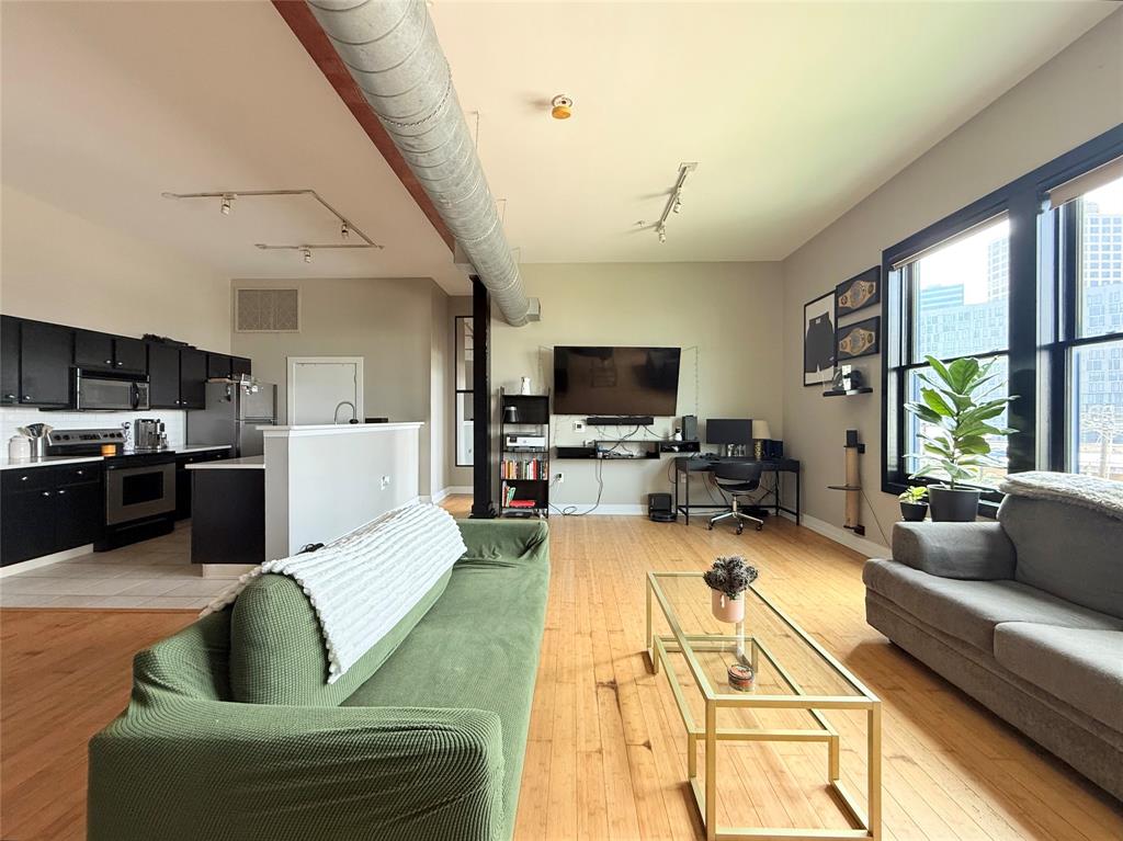 2502 Live Oak Street 309