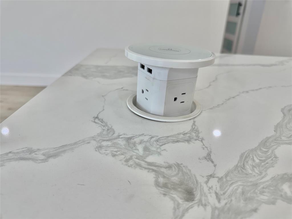 COOPER HAWKINS - Residential