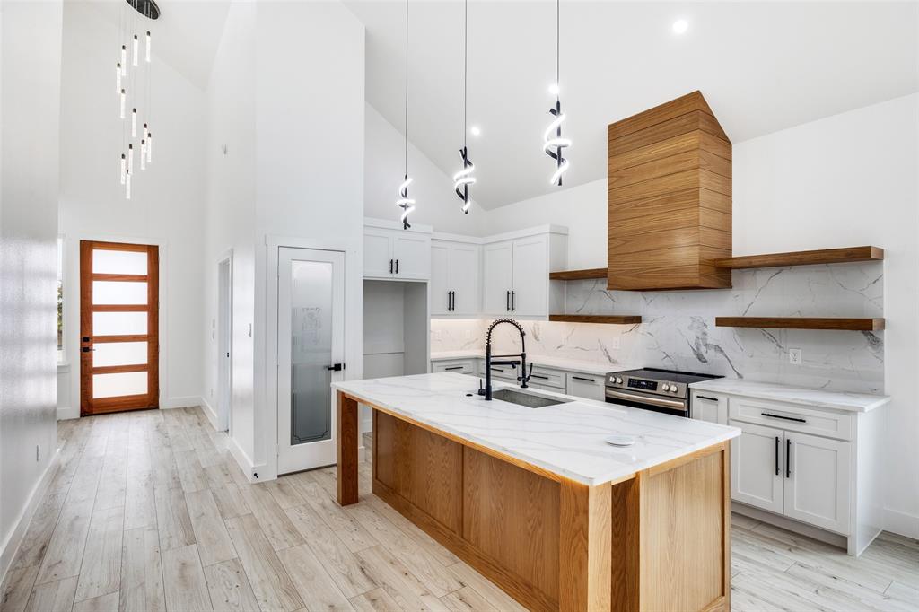 COOPER HAWKINS - Residential