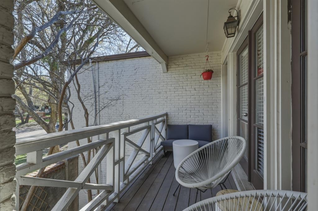 BELLA GARDENS CONDOS - Residential